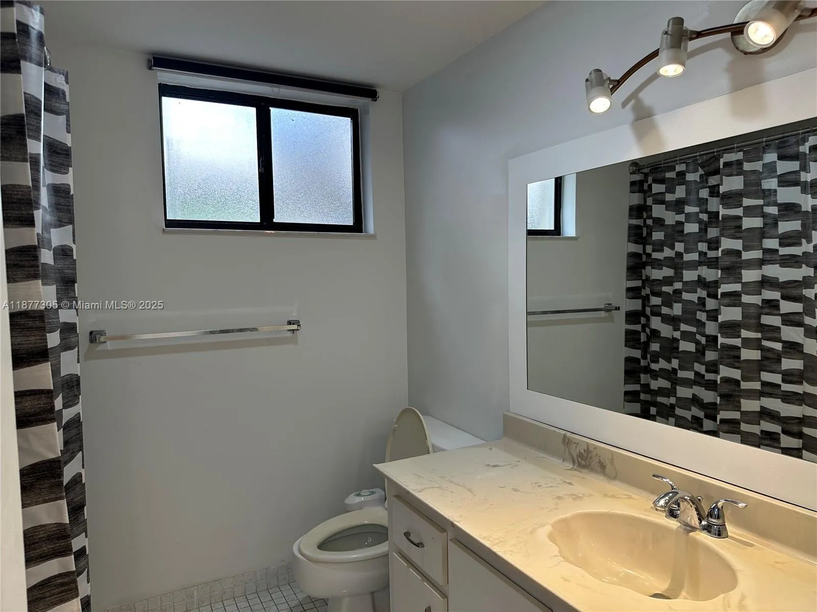 481 Ives Dairy Rd, #303-4