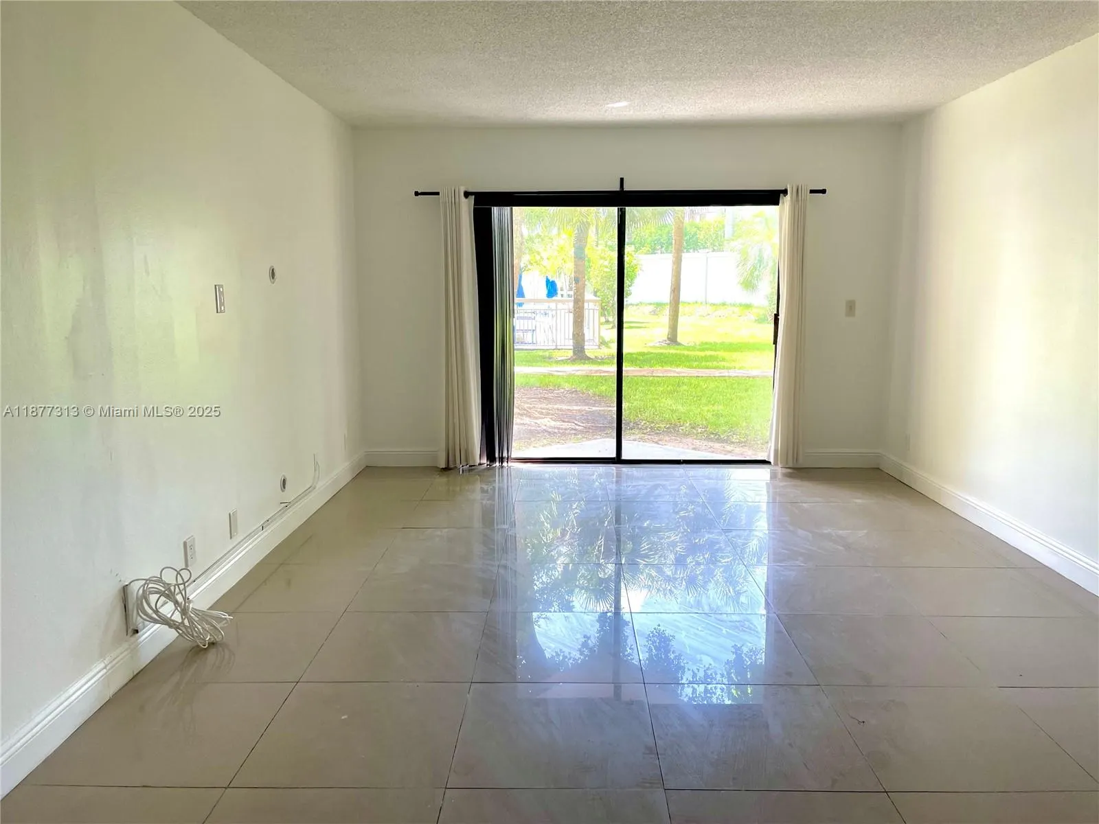 8290 Lake Dr, #128