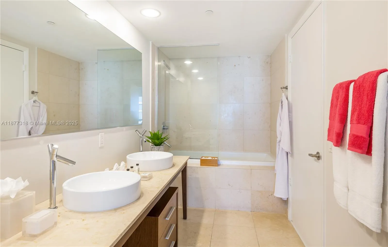 485 Brickell Ave, #4101