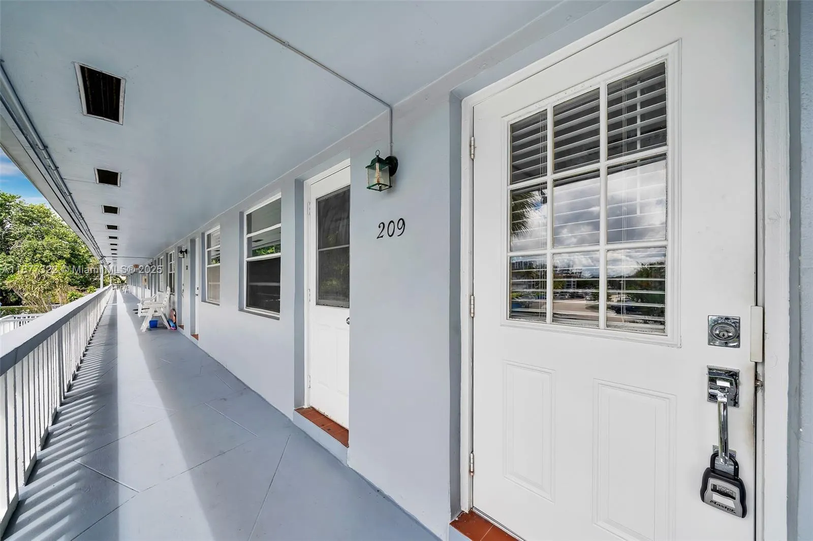 751 Pine Dr, #209