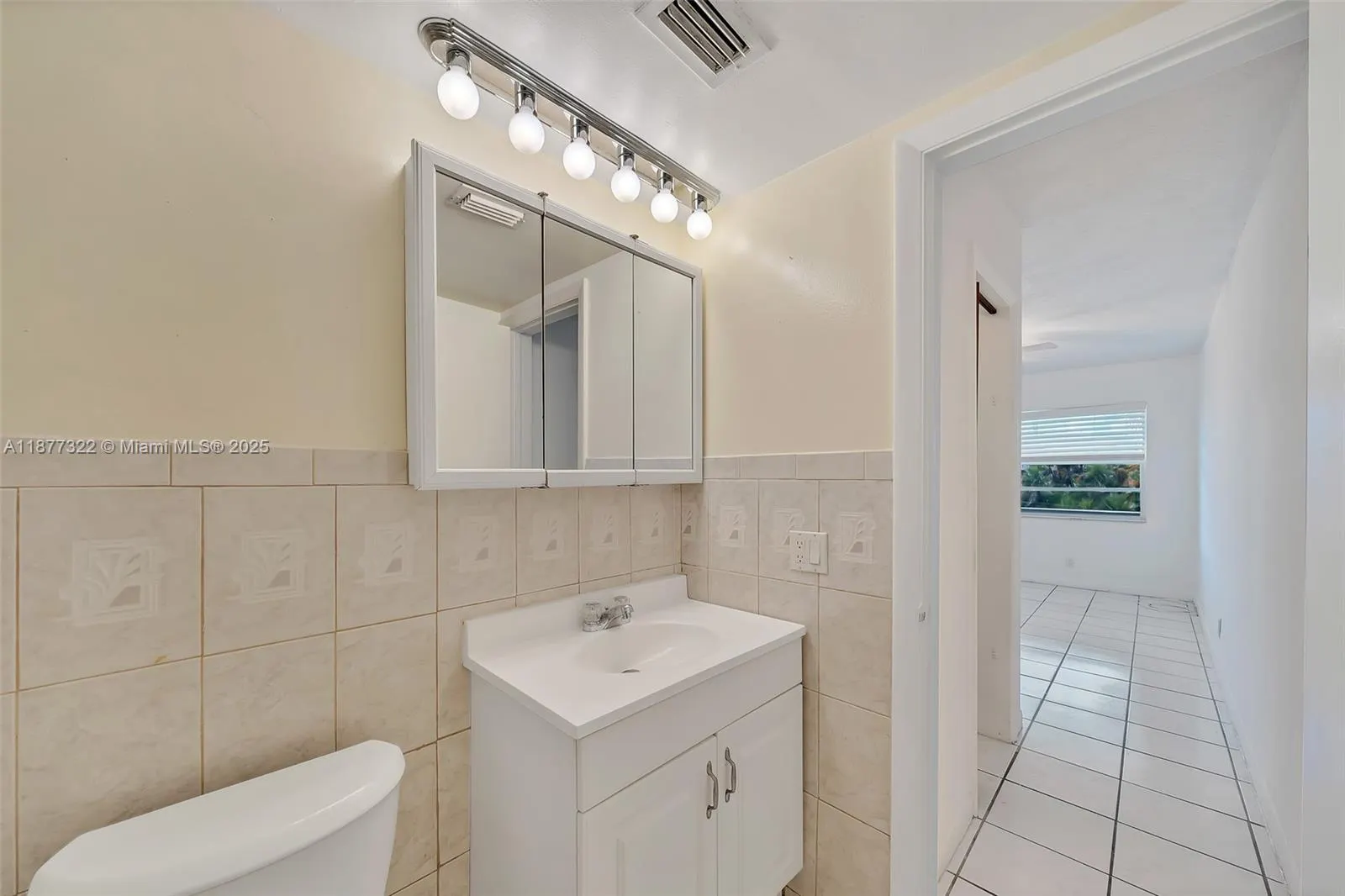 751 Pine Dr, #209