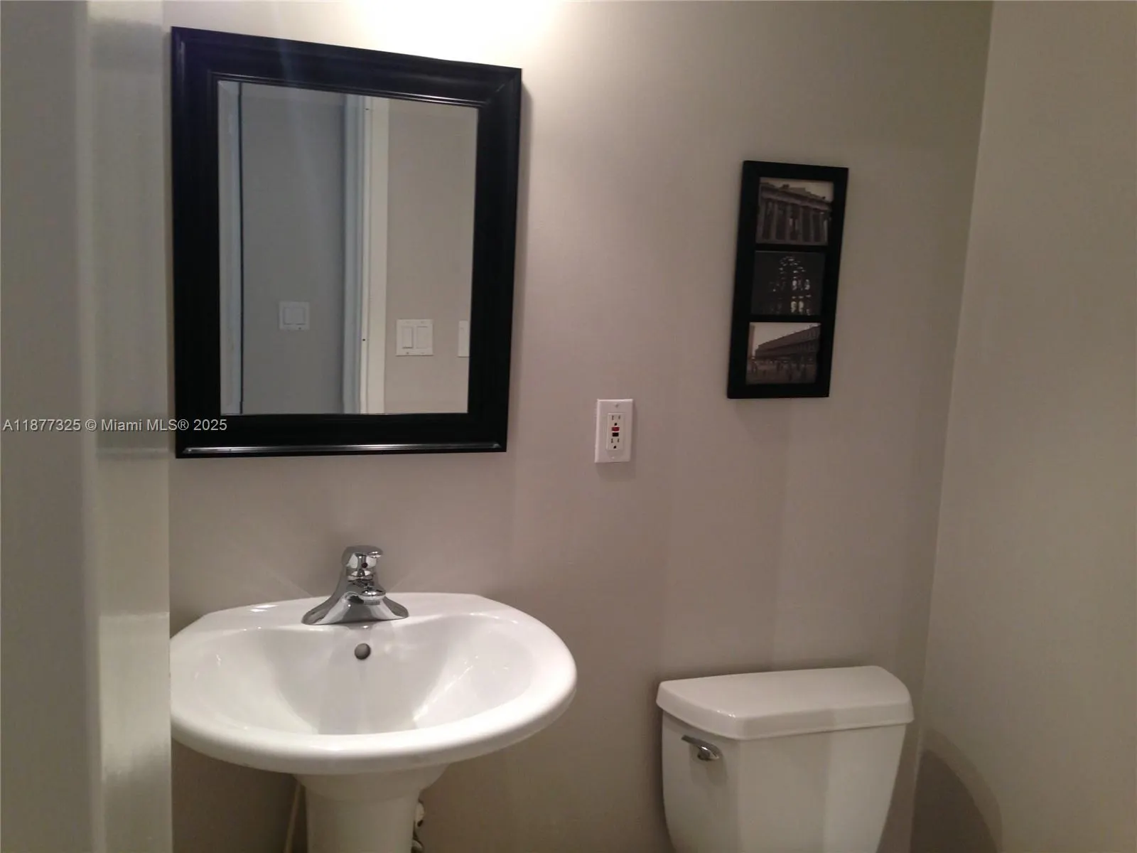 3375 N Country Club Dr, #1001