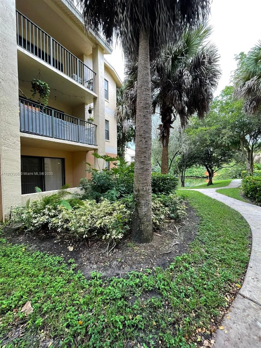 9999 Summerbreeze Dr, #413