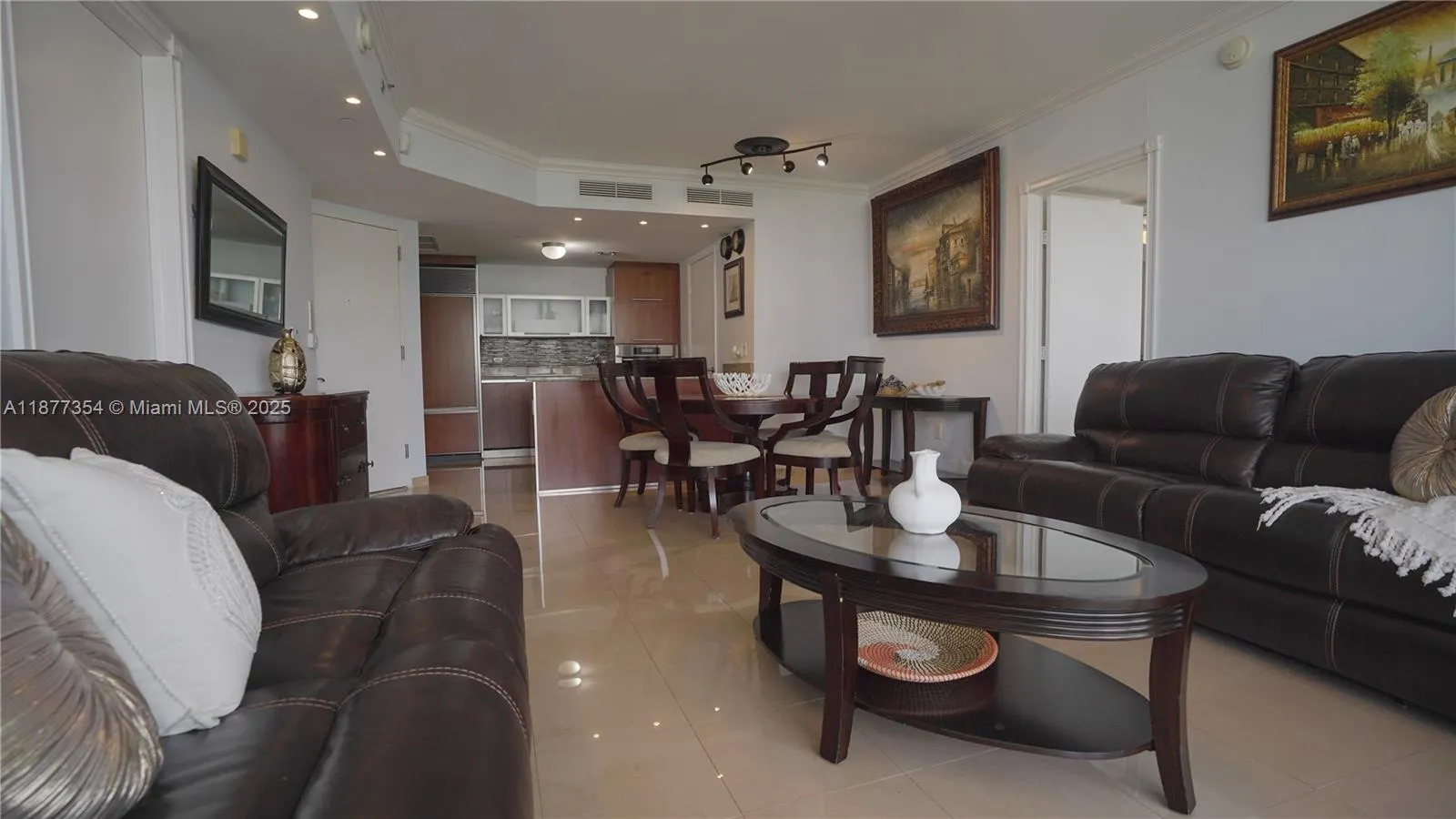 17201 Collins Ave, #706