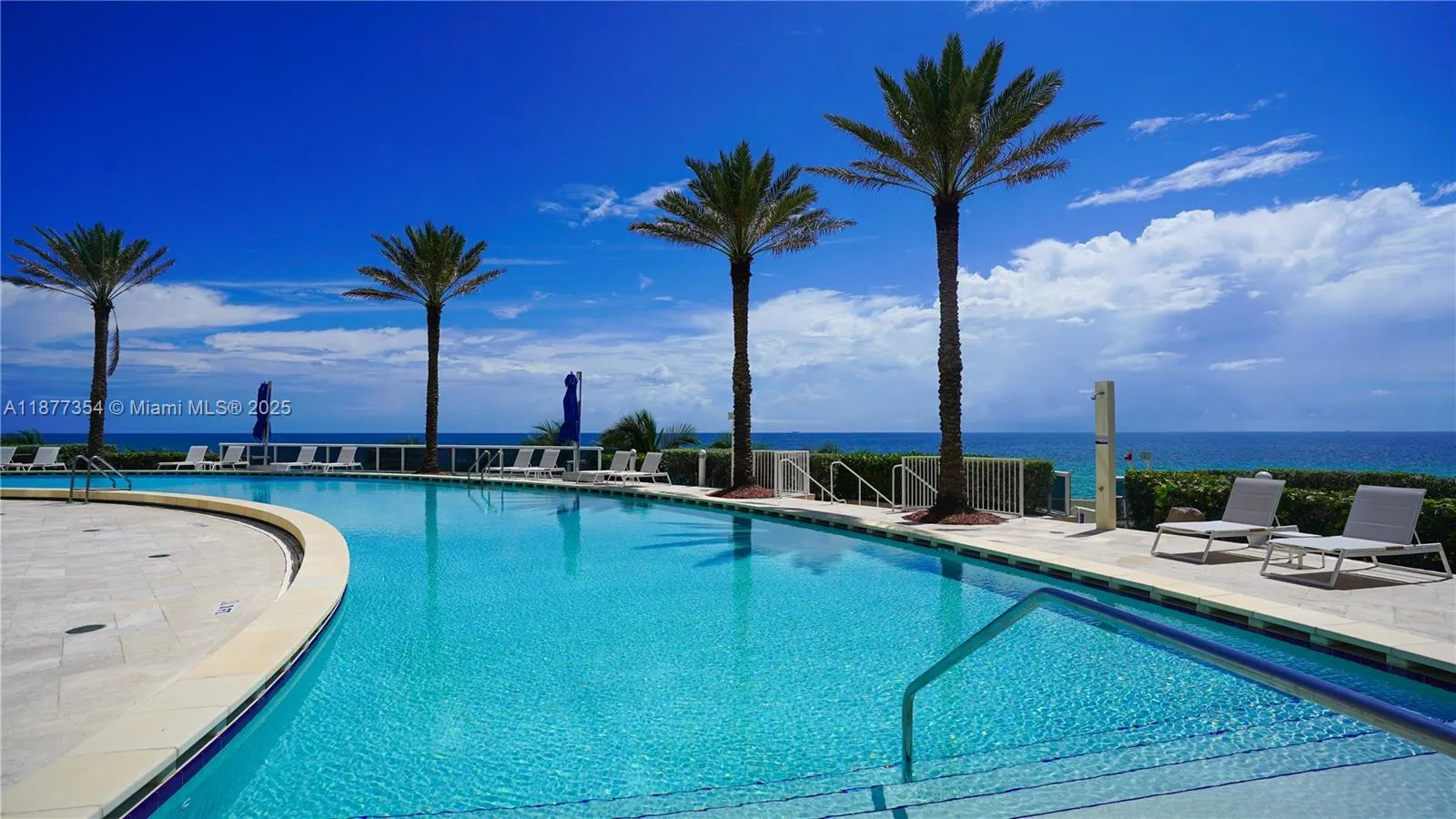 17201 Collins Ave, #706