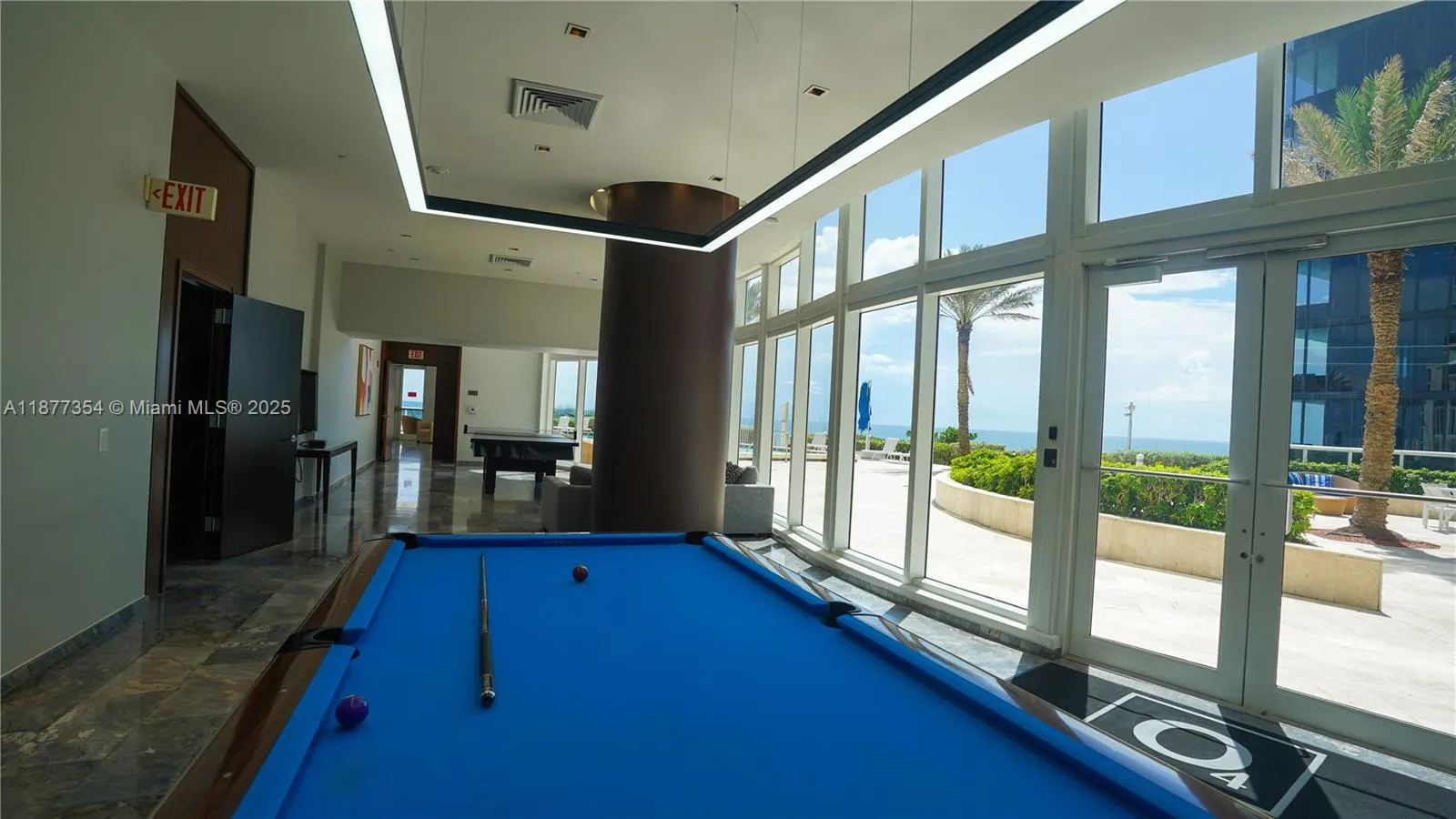 17201 Collins Ave, #706