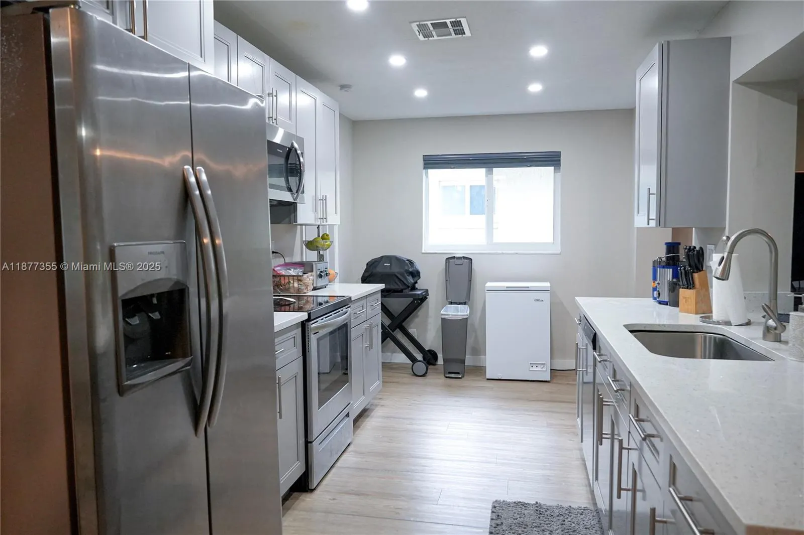 4401 NW 45th St