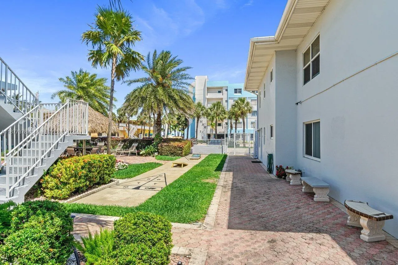 4228 N Ocean Dr, #17