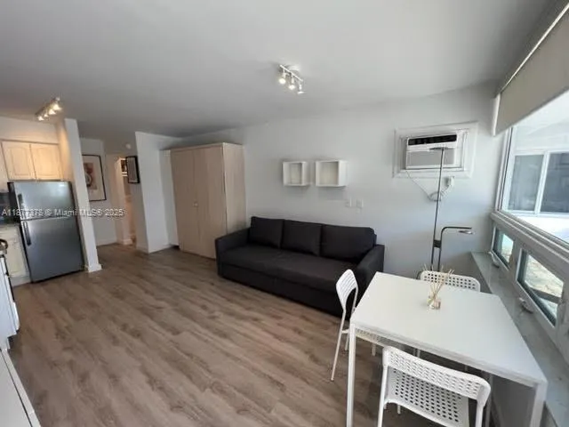 4228 N Ocean Dr, #17