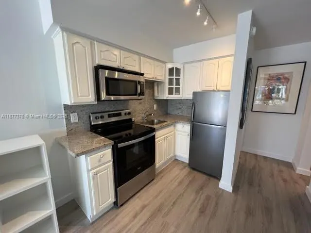4228 N Ocean Dr, #17
