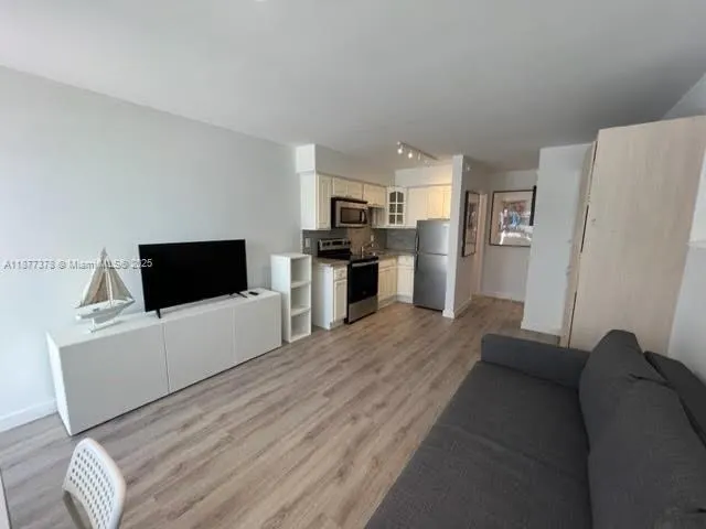 4228 N Ocean Dr, #17