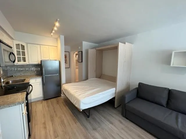 4228 N Ocean Dr, #17