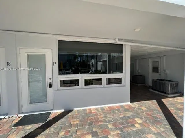 4228 N Ocean Dr, #17