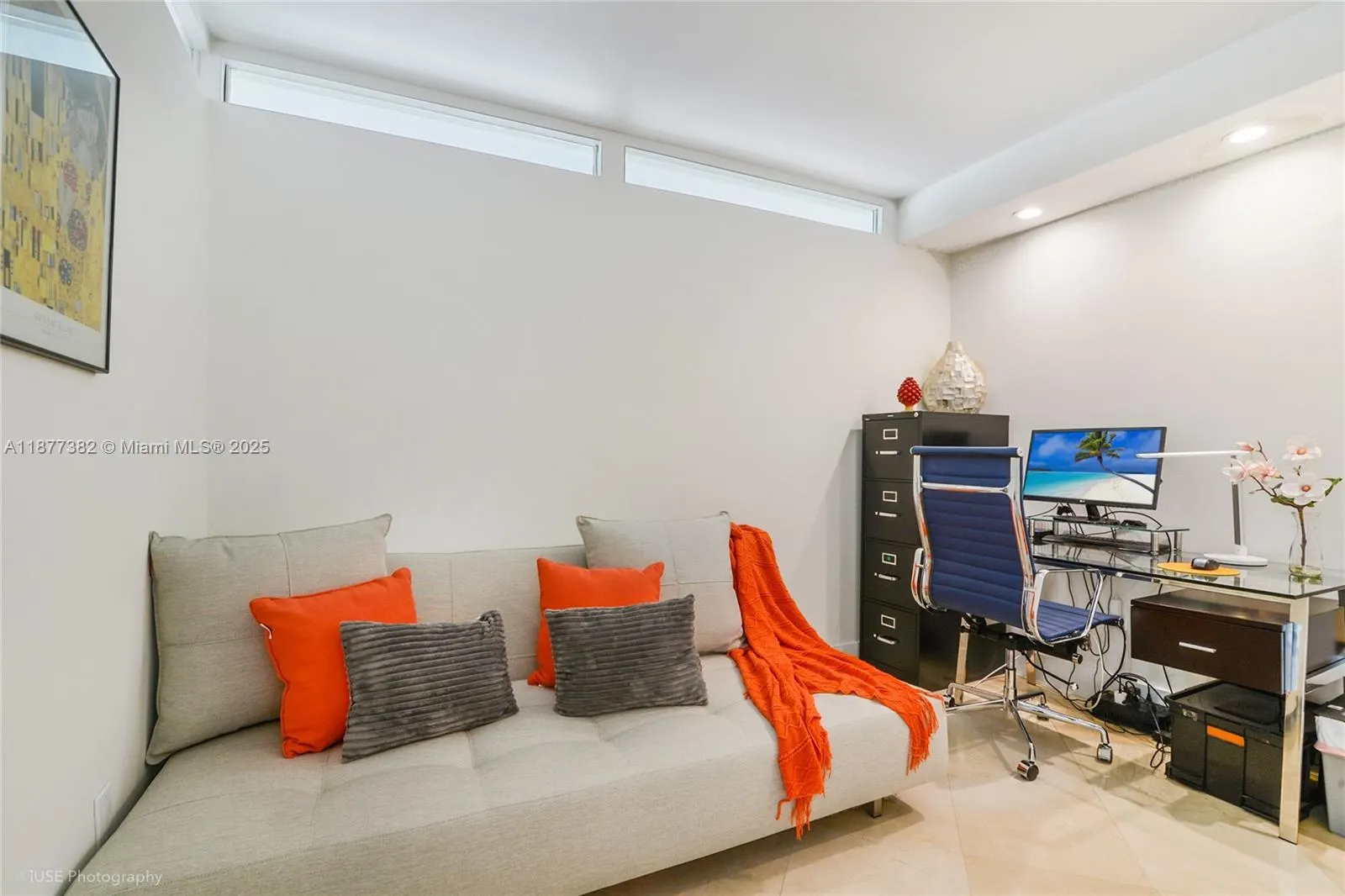 16445 Collins Ave, #526