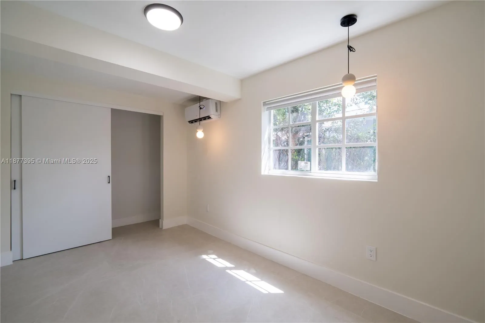 323 NW 104th Ter