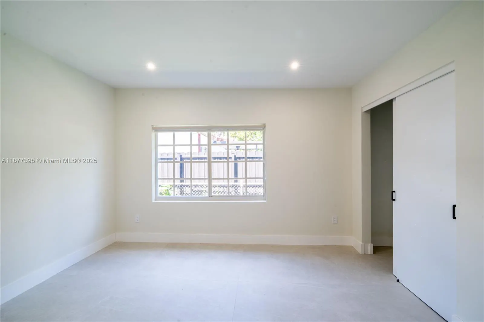 323 NW 104th Ter
