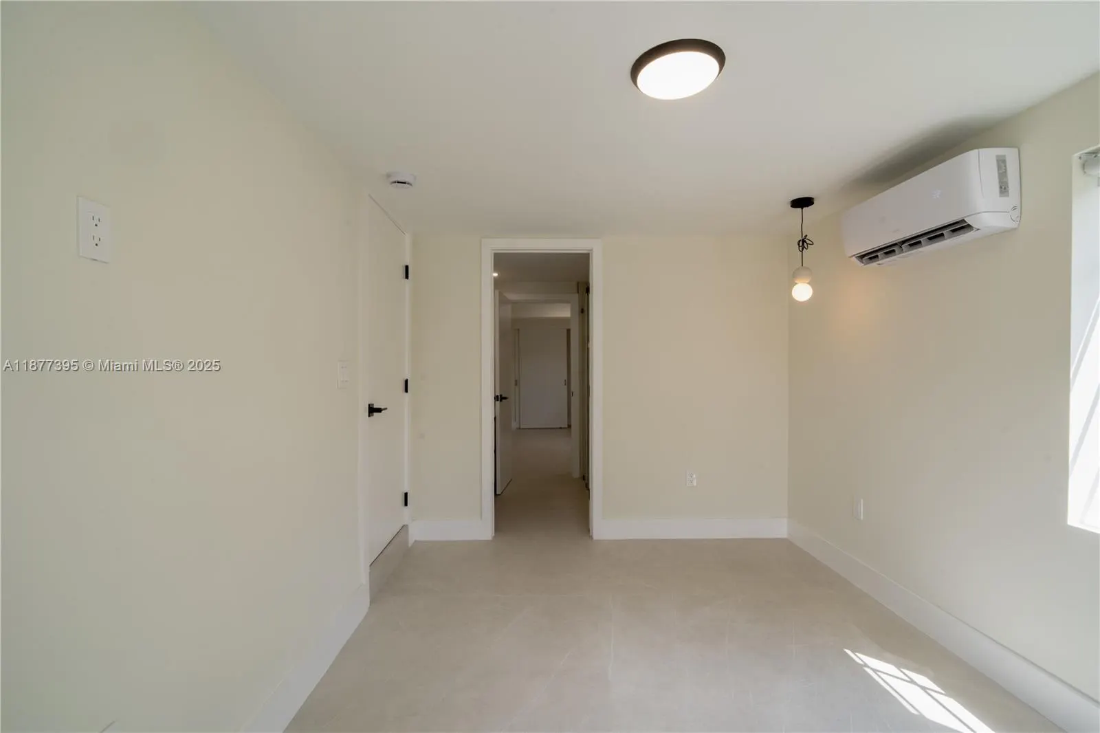 323 NW 104th Ter