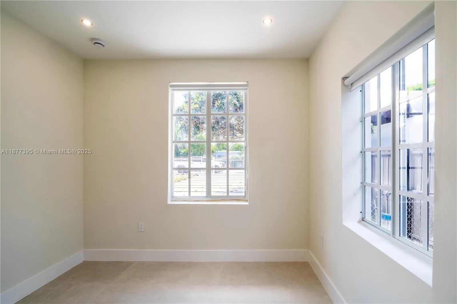 323 NW 104th Ter