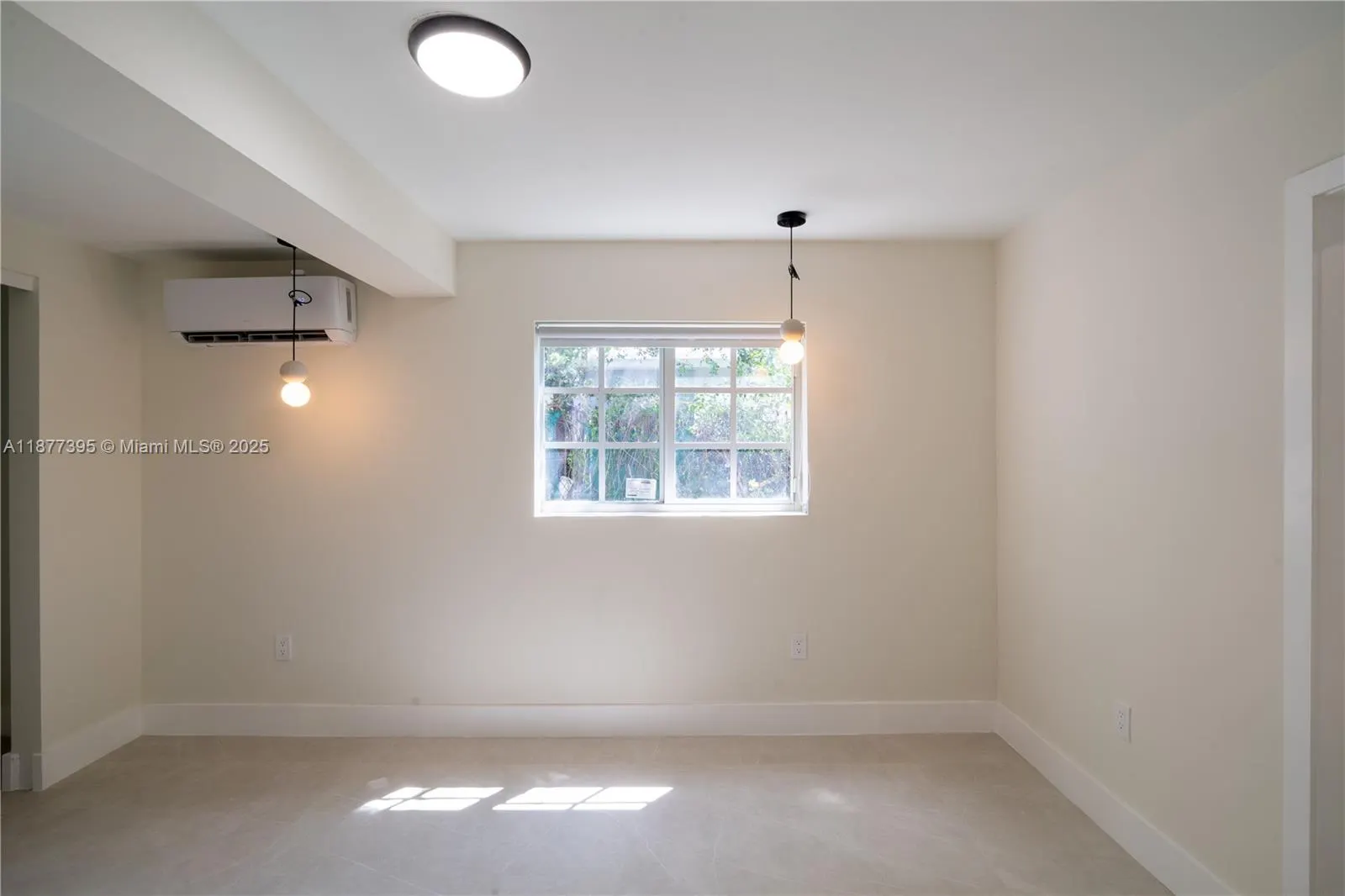 323 NW 104th Ter