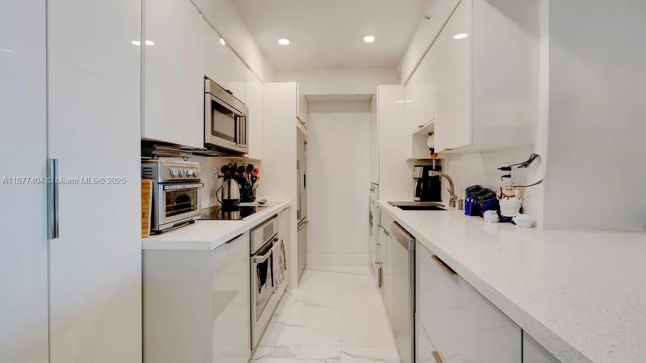 2501 S Ocean Dr, #322