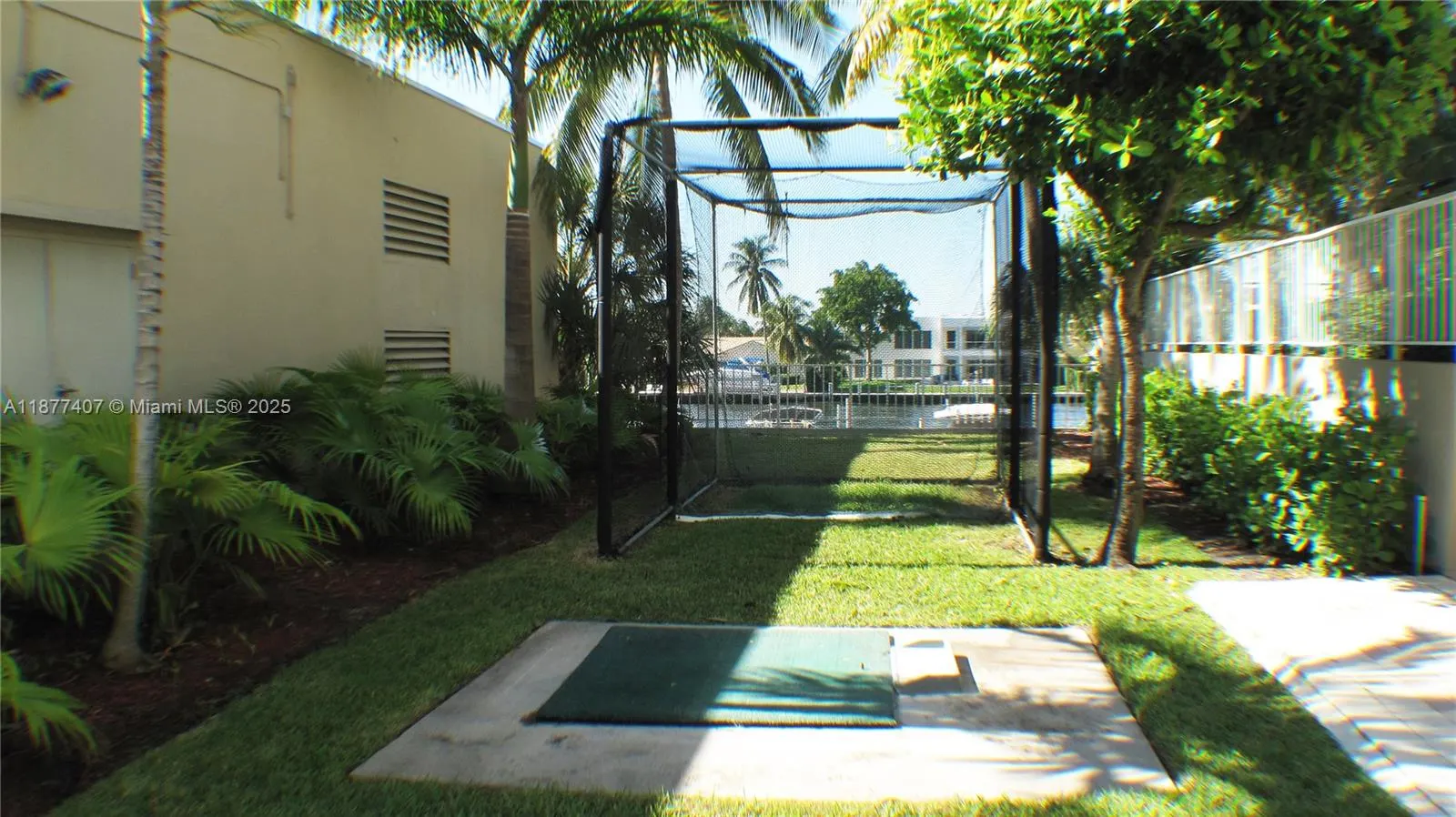 1980 S Ocean Dr, #9M