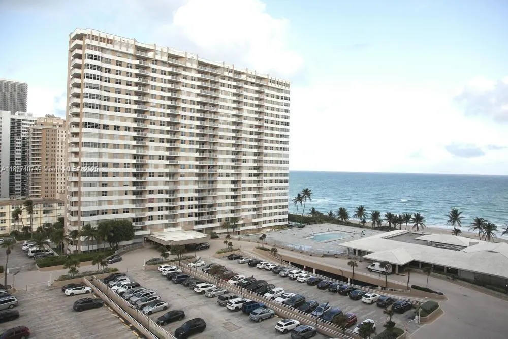 1980 S Ocean Dr, #9M