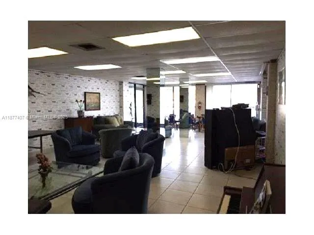 1980 S Ocean Dr, #9M