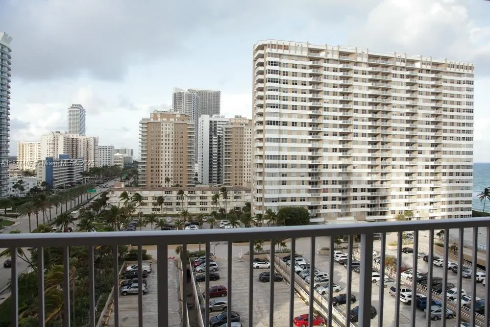 1980 S Ocean Dr, #9M