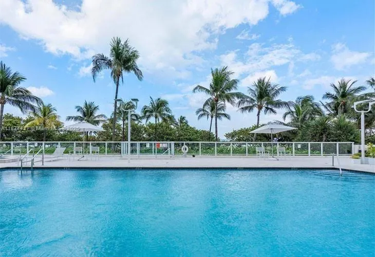 10185 Collins Ave, #319