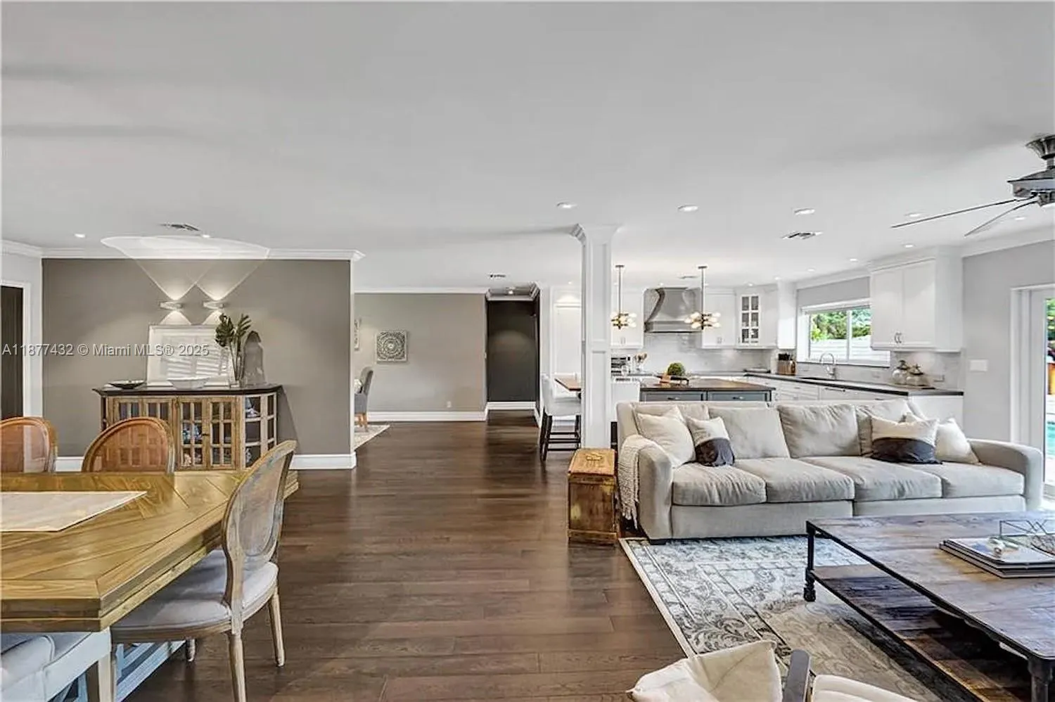 2306 NE 15th Ave