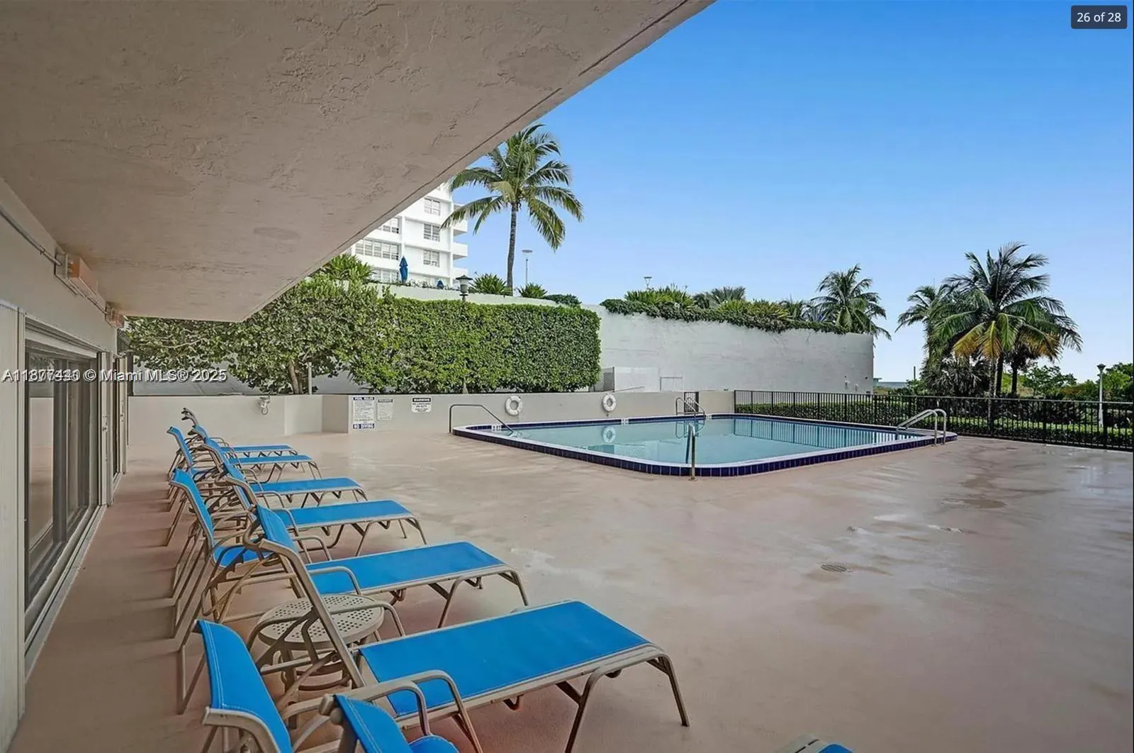 1621 Collins Ave, #705