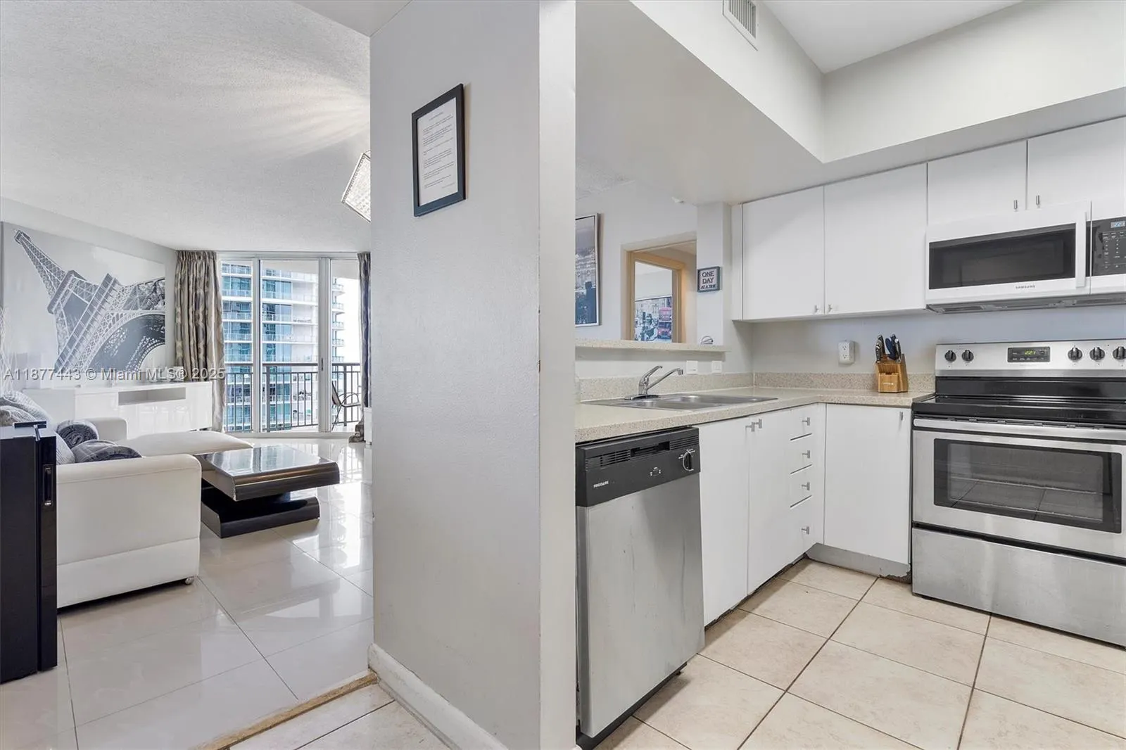17375 Collins Ave, #1507