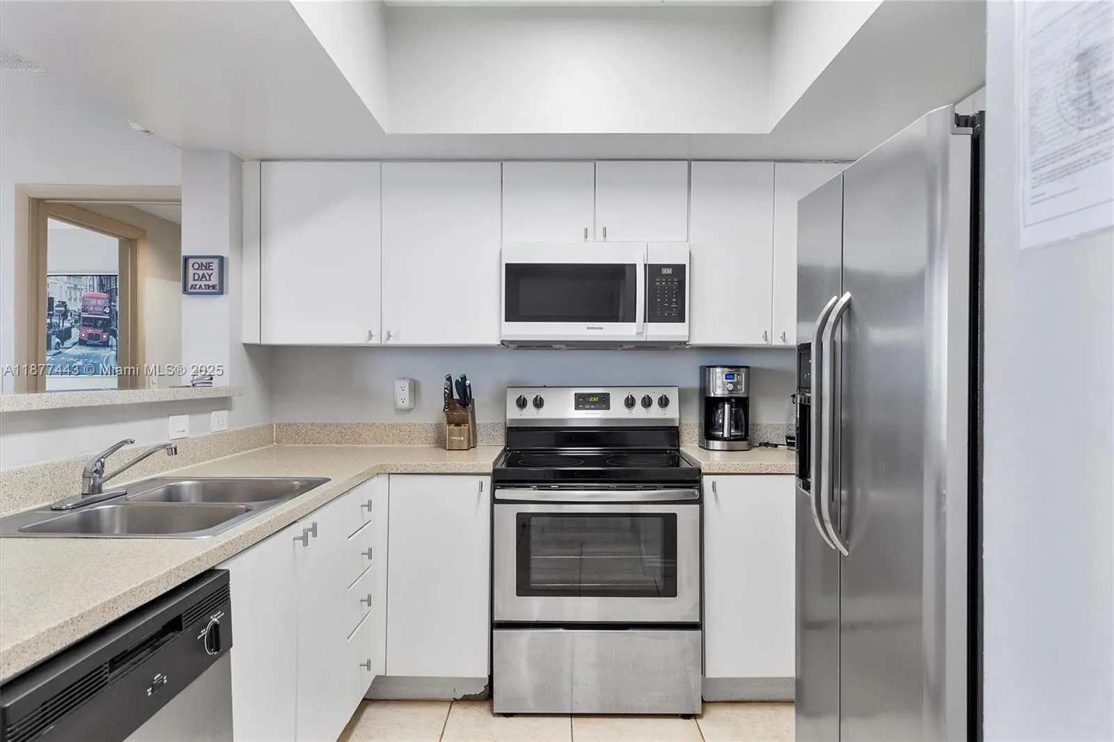 17375 Collins Ave, #1507