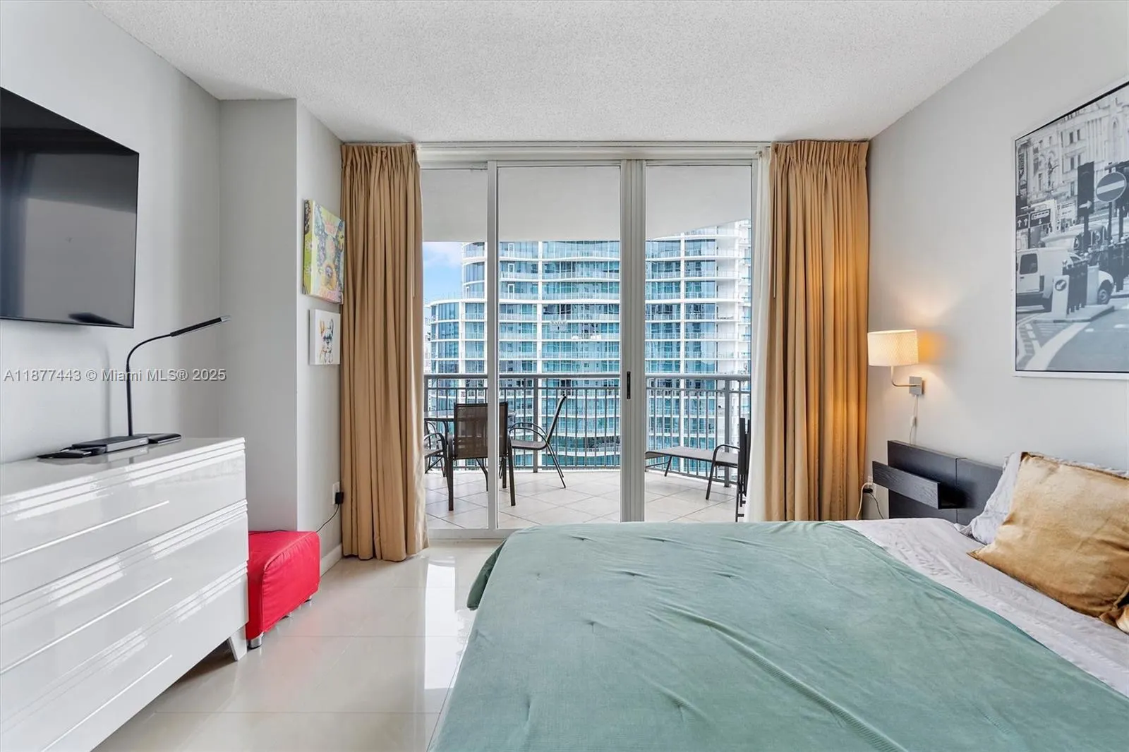 17375 Collins Ave, #1507
