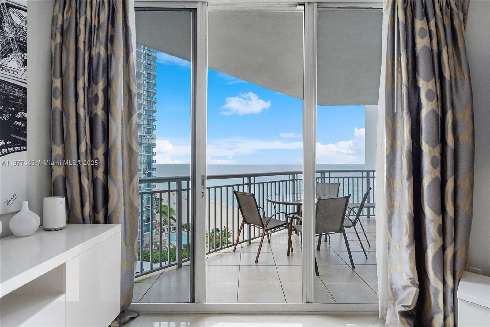 17375 Collins Ave, #1507