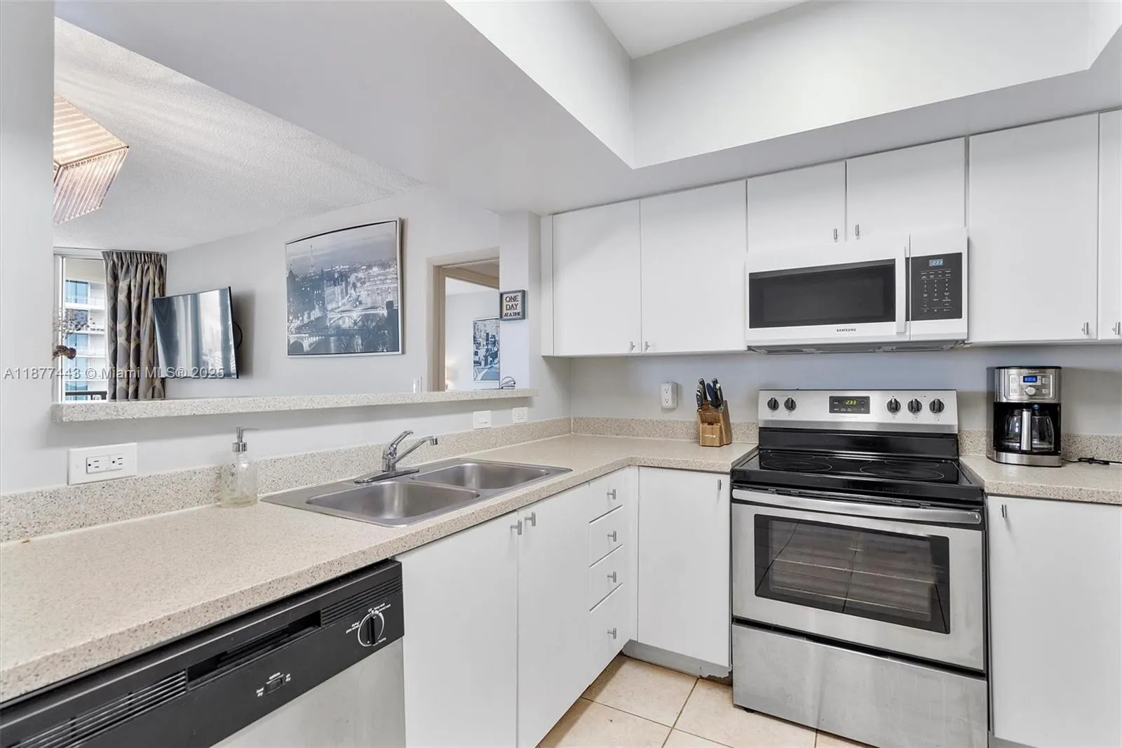 17375 Collins Ave, #1507