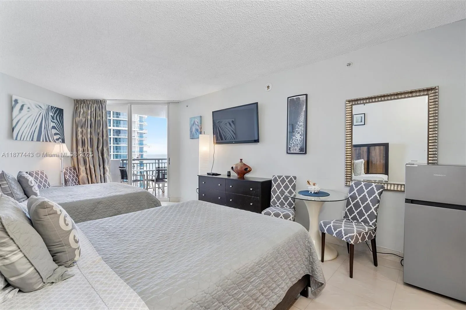 17375 Collins Ave, #1507
