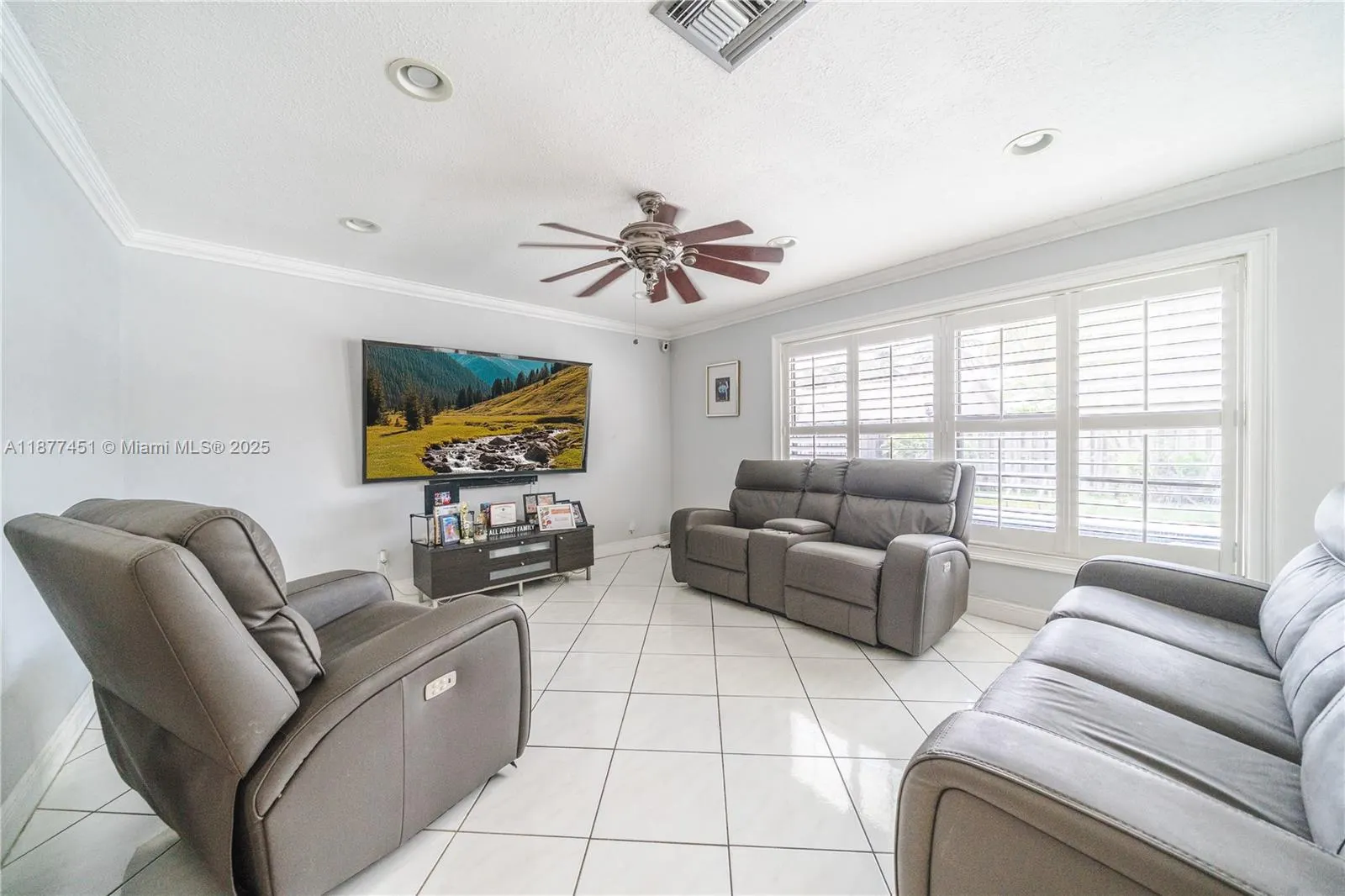 7354 NW 49th Ct