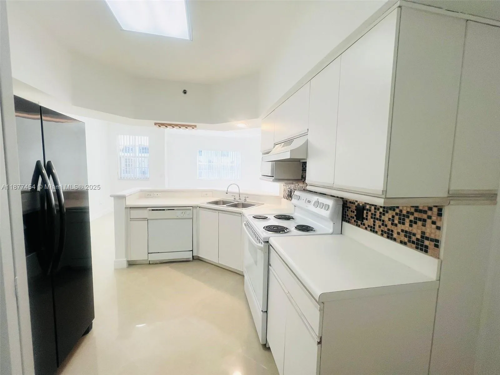 3235 NE 184th St, #11203