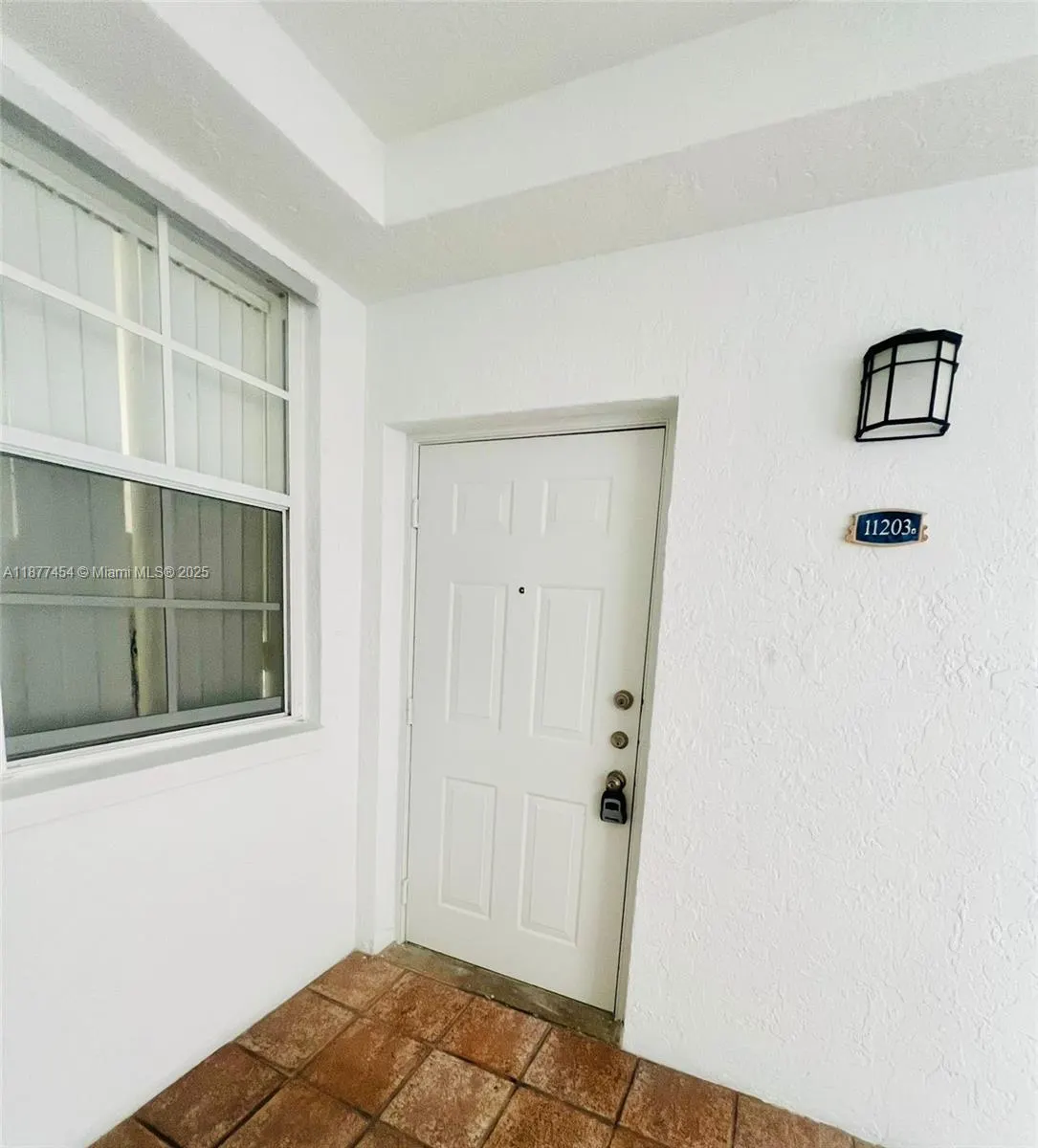 3235 NE 184th St, #11203