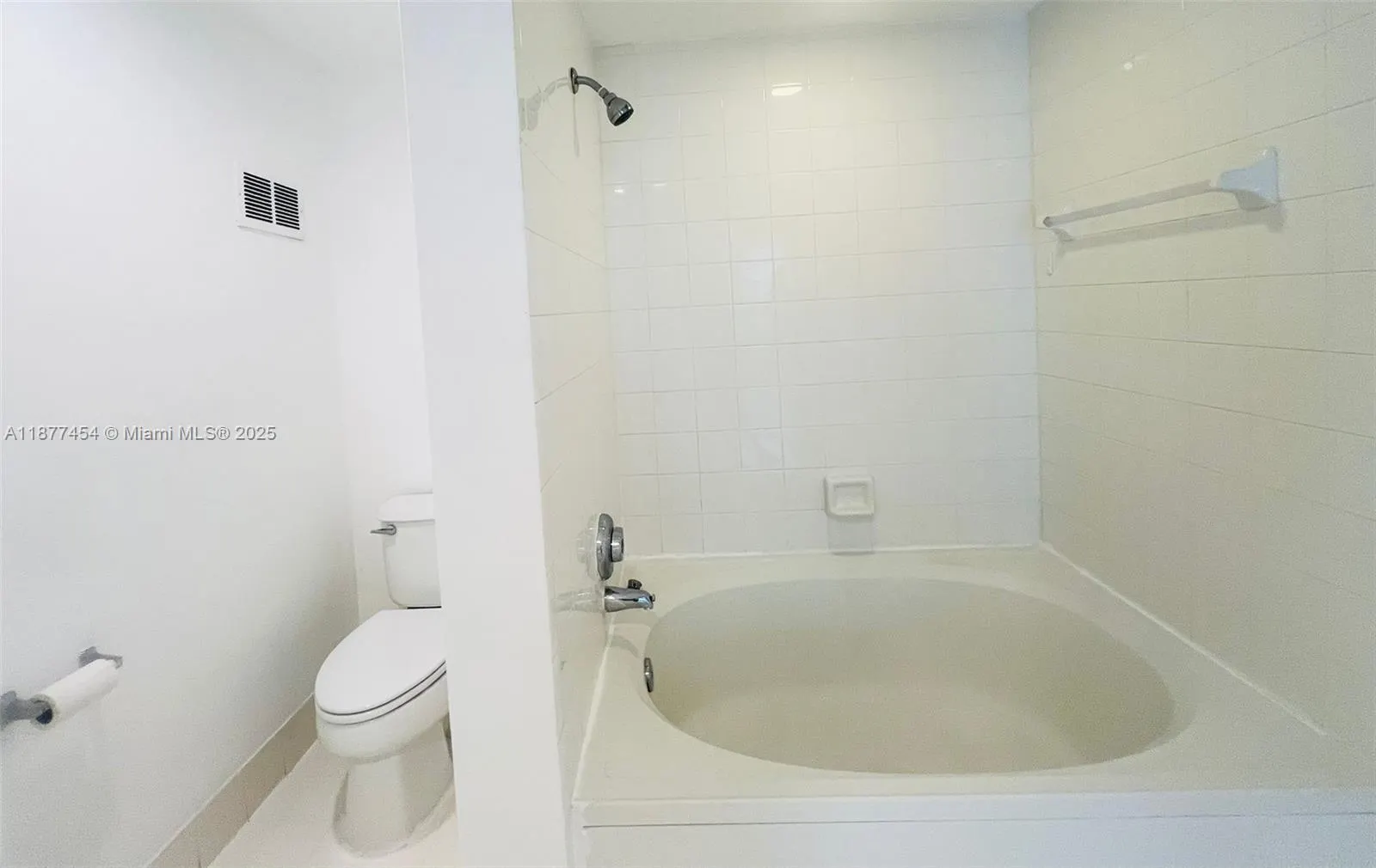 3235 NE 184th St, #11203