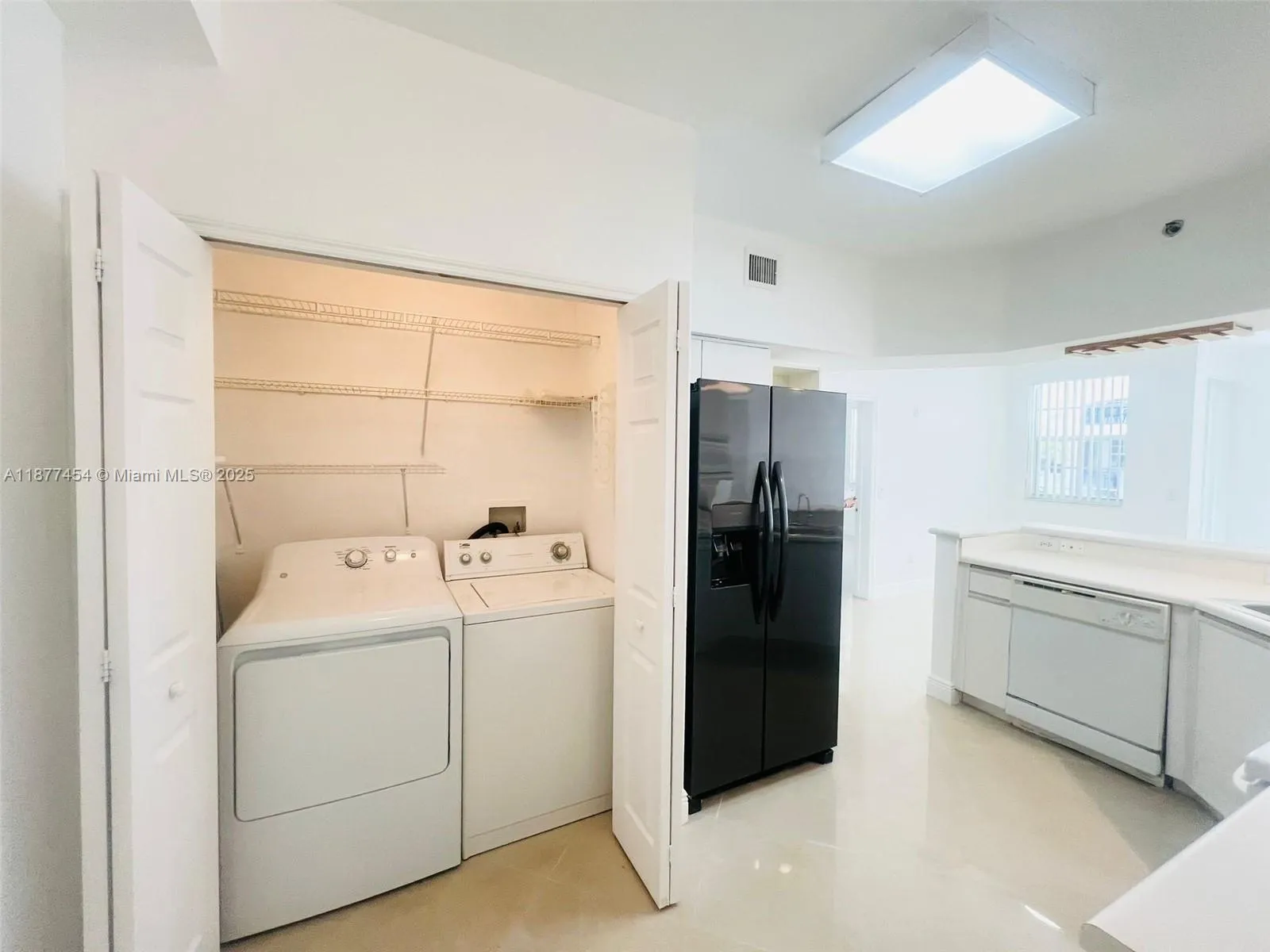 3235 NE 184th St, #11203