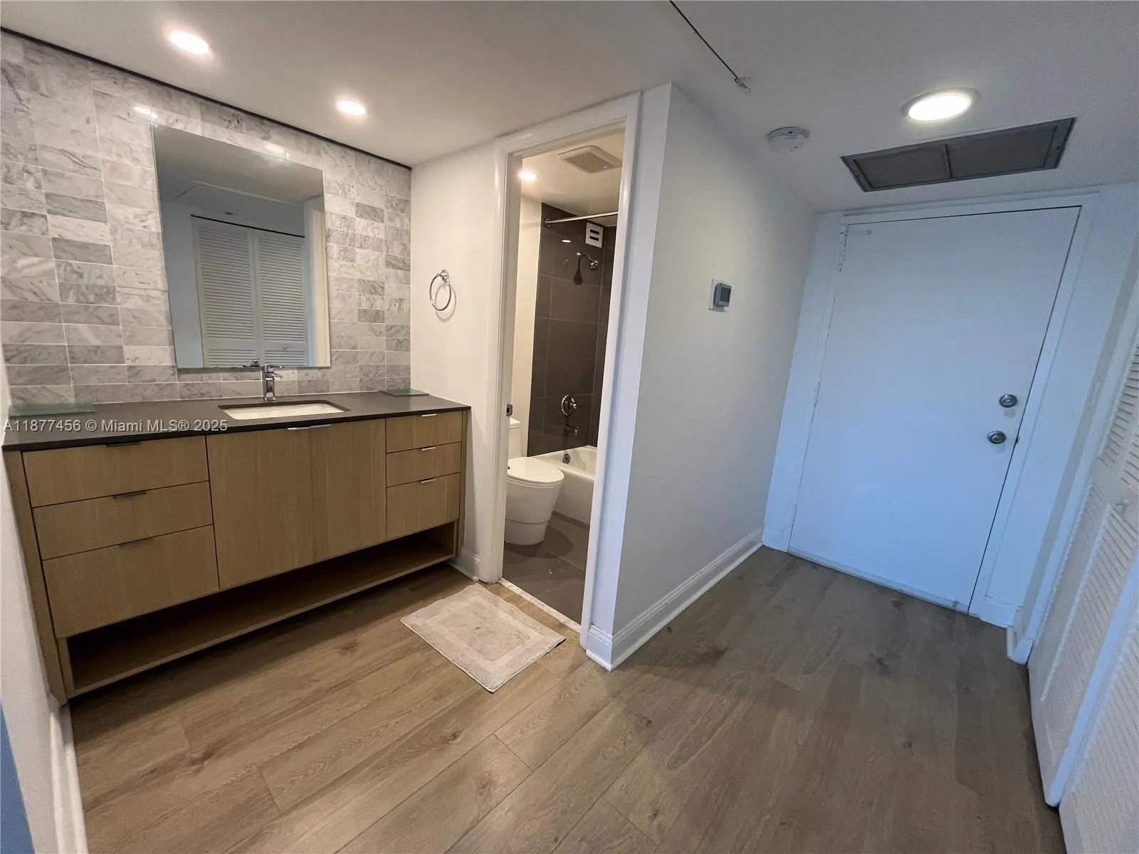 11111 Biscayne Blvd, #11A