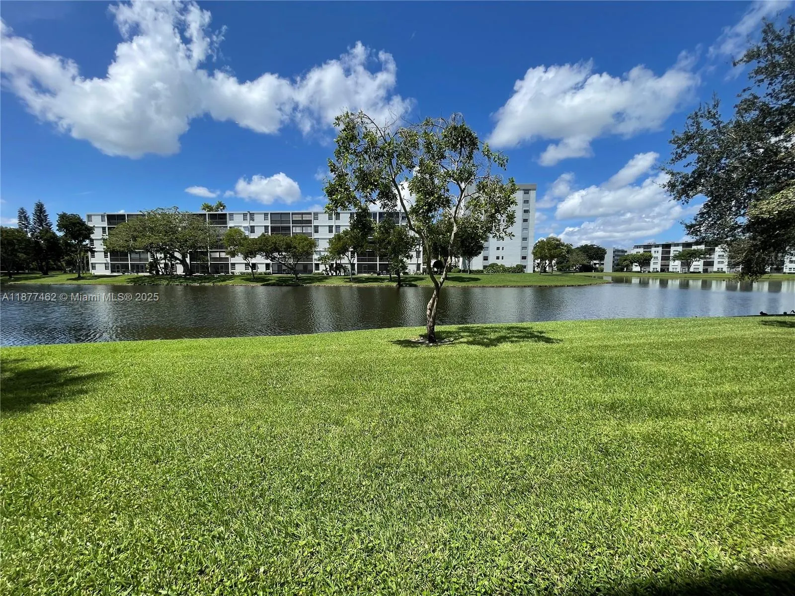 2106 S Cypress Bend Dr, #107