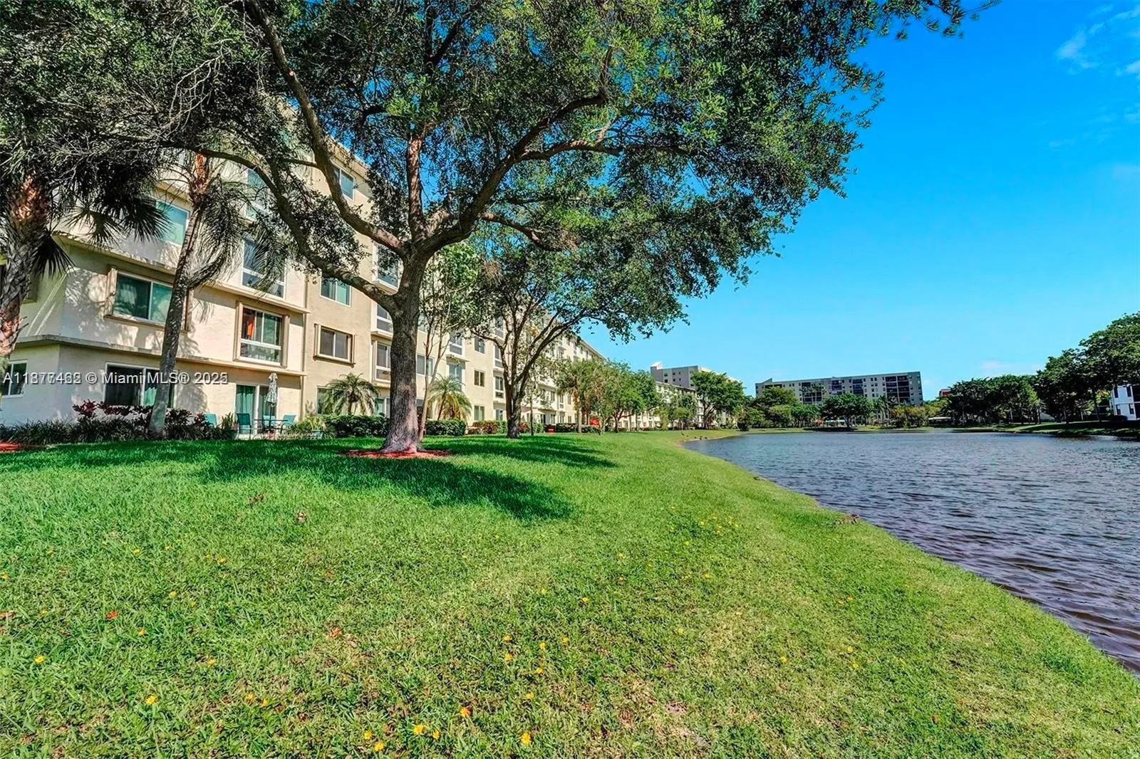 2106 S Cypress Bend Dr, #107