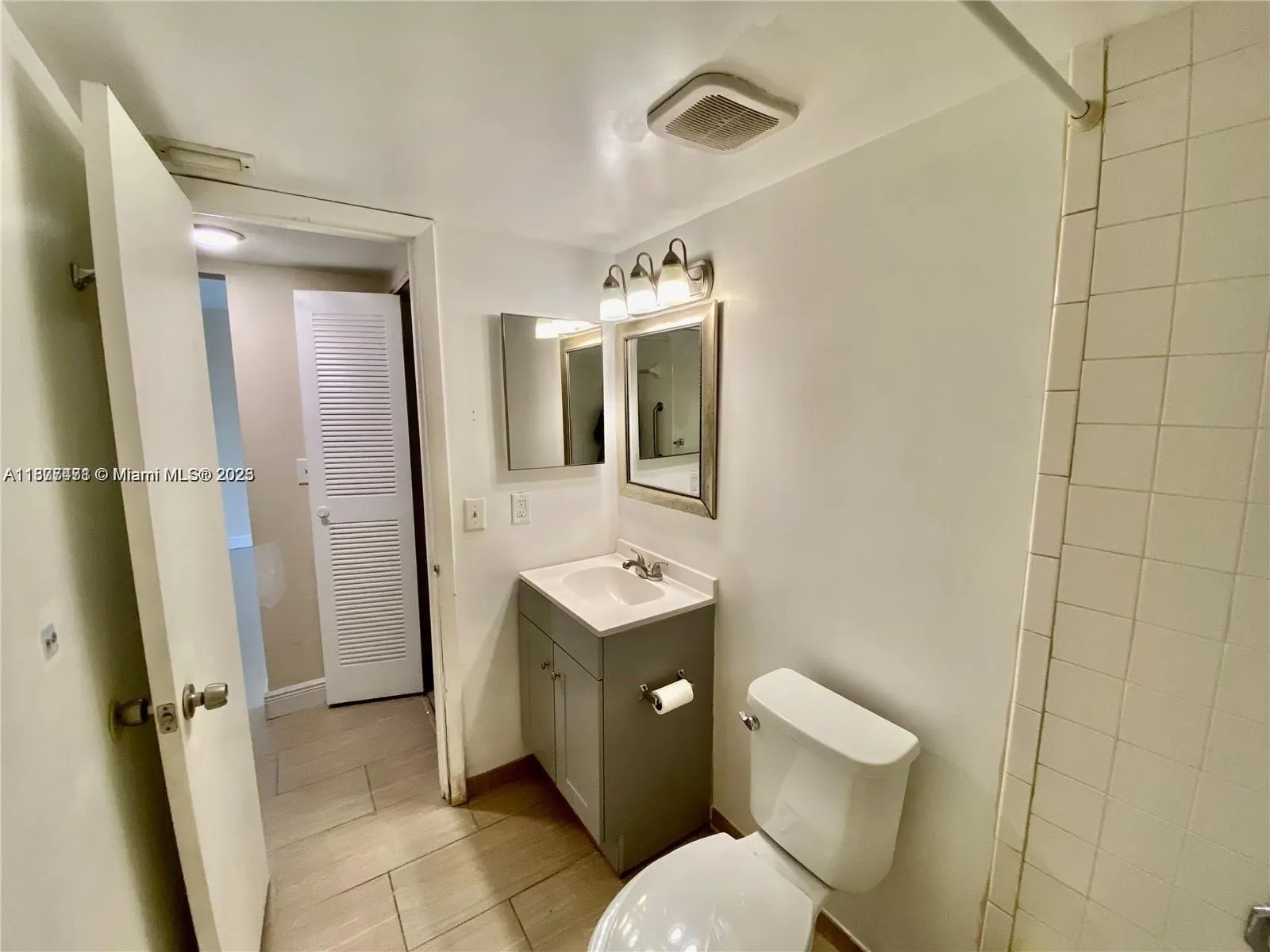 3199 N FOXCROFT RD, #113