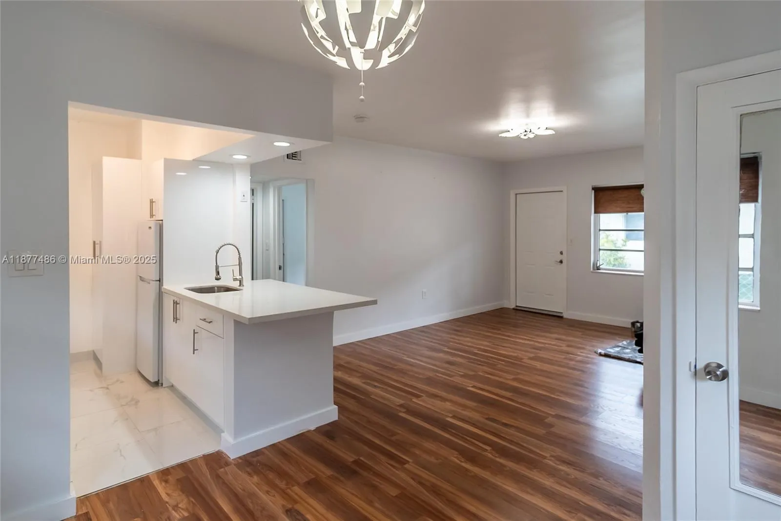 1205 Marseille Dr, #27