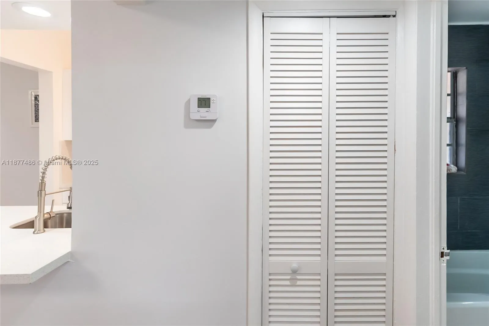1205 Marseille Dr, #27