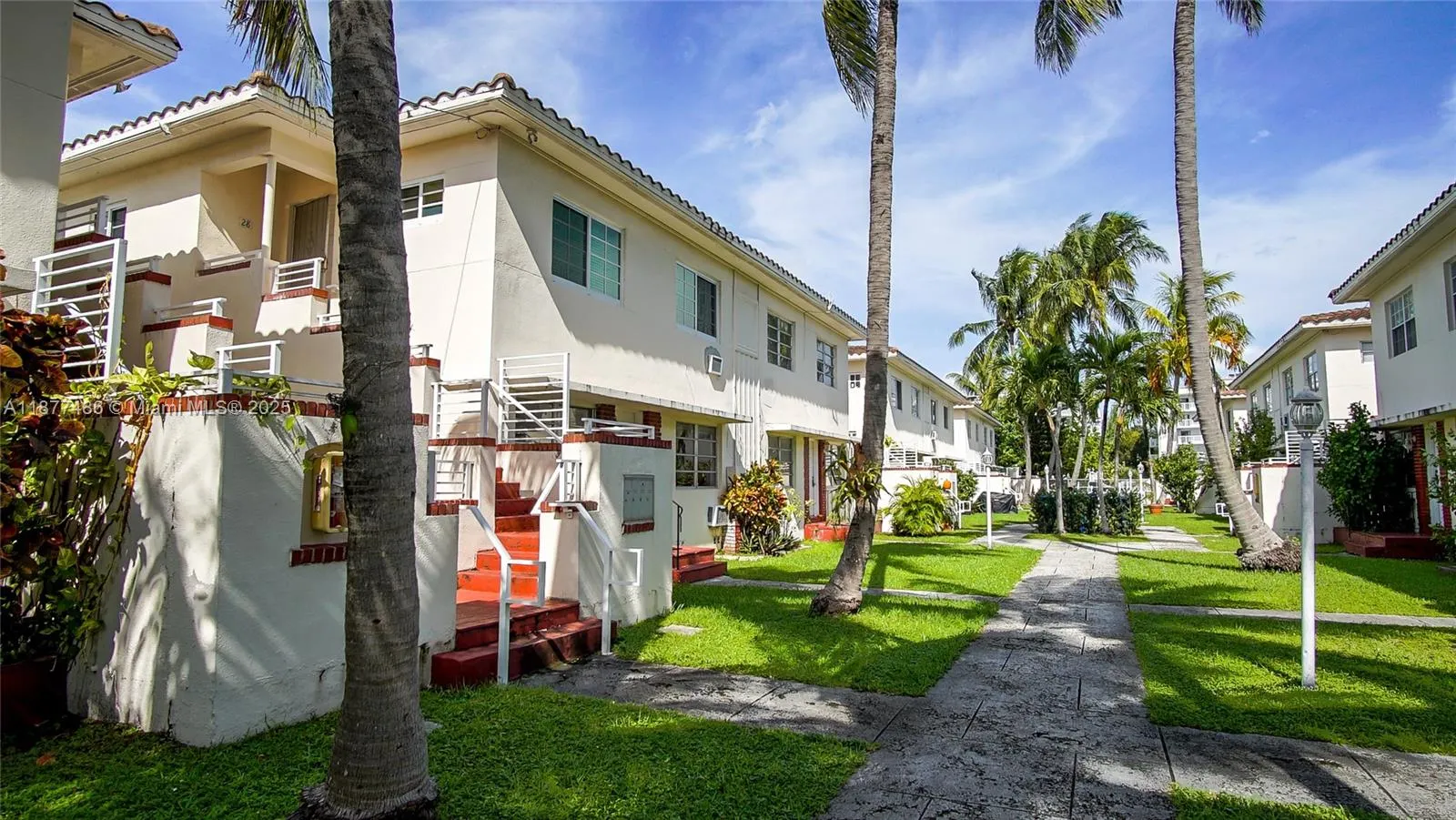 1205 Marseille Dr, #27