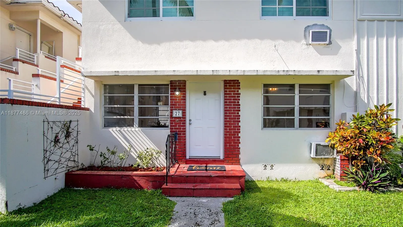 1205 Marseille Dr, #27